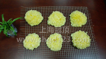 烘干后的銀耳木耳